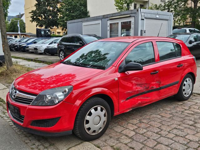 Opel Astra H Lim. Basis