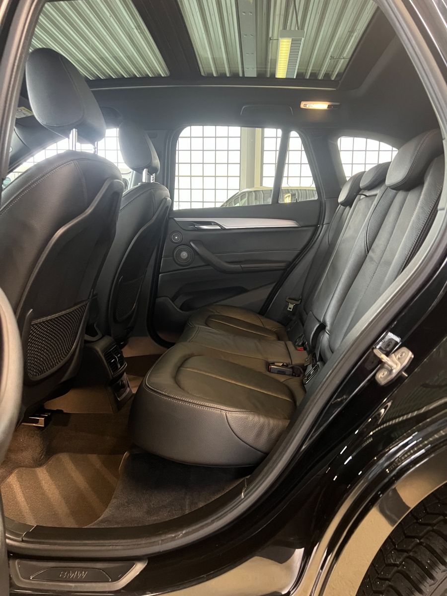 Fahrzeugabbildung BMW X1 xDrive 25 i M Sport *PANO*HEAD-UP*LED*MEMORY*