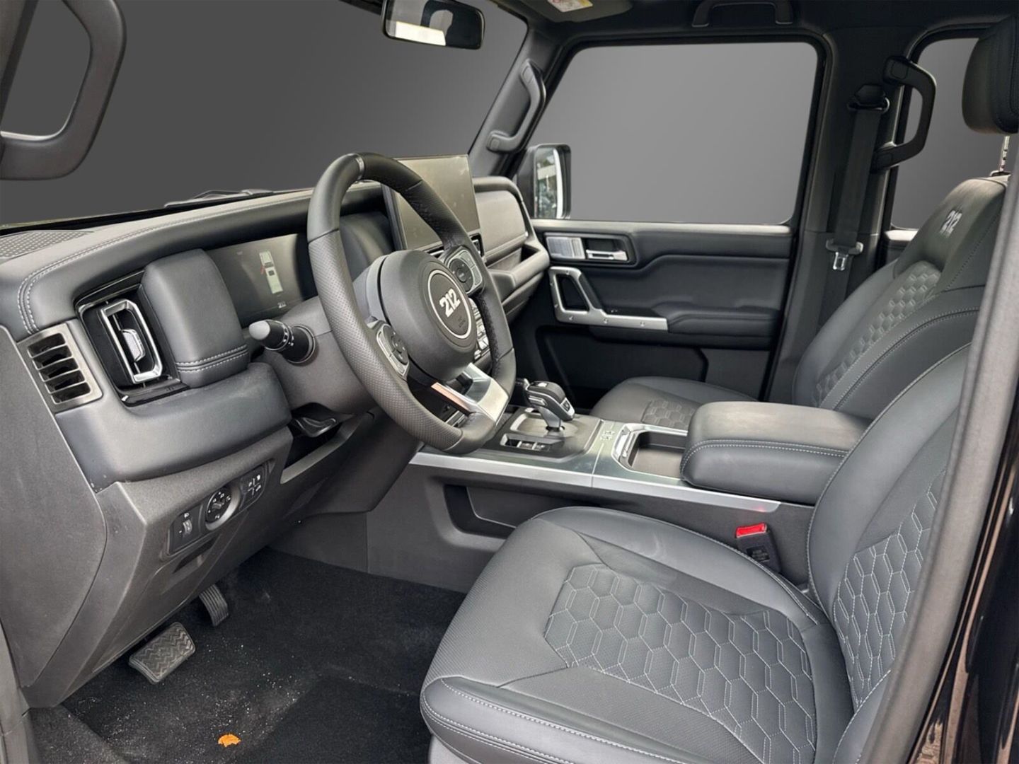 Fahrzeugabbildung BAW 212 4X4 2.0 Diesel Automatik - Leder