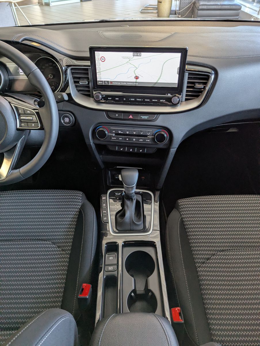Fahrzeugabbildung Kia cee'd / Ceed 1.5 Ultimate Style-Pak. JBL ACC 7J