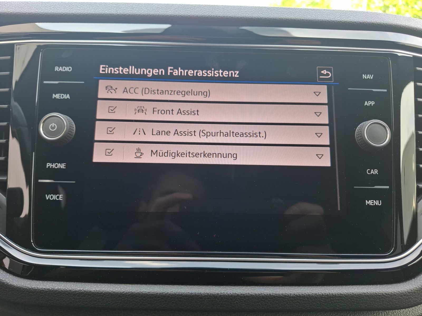 Fahrzeugabbildung Volkswagen T-Roc TSI Sport DSG LED AHK CarPlay ACC RFK SH 1