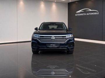 Volkswagen Touareg - 2