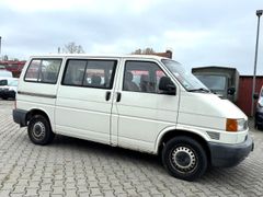 Fahrzeugabbildung T4 Kombi Transporter Bus 2.5 9-Sitzer