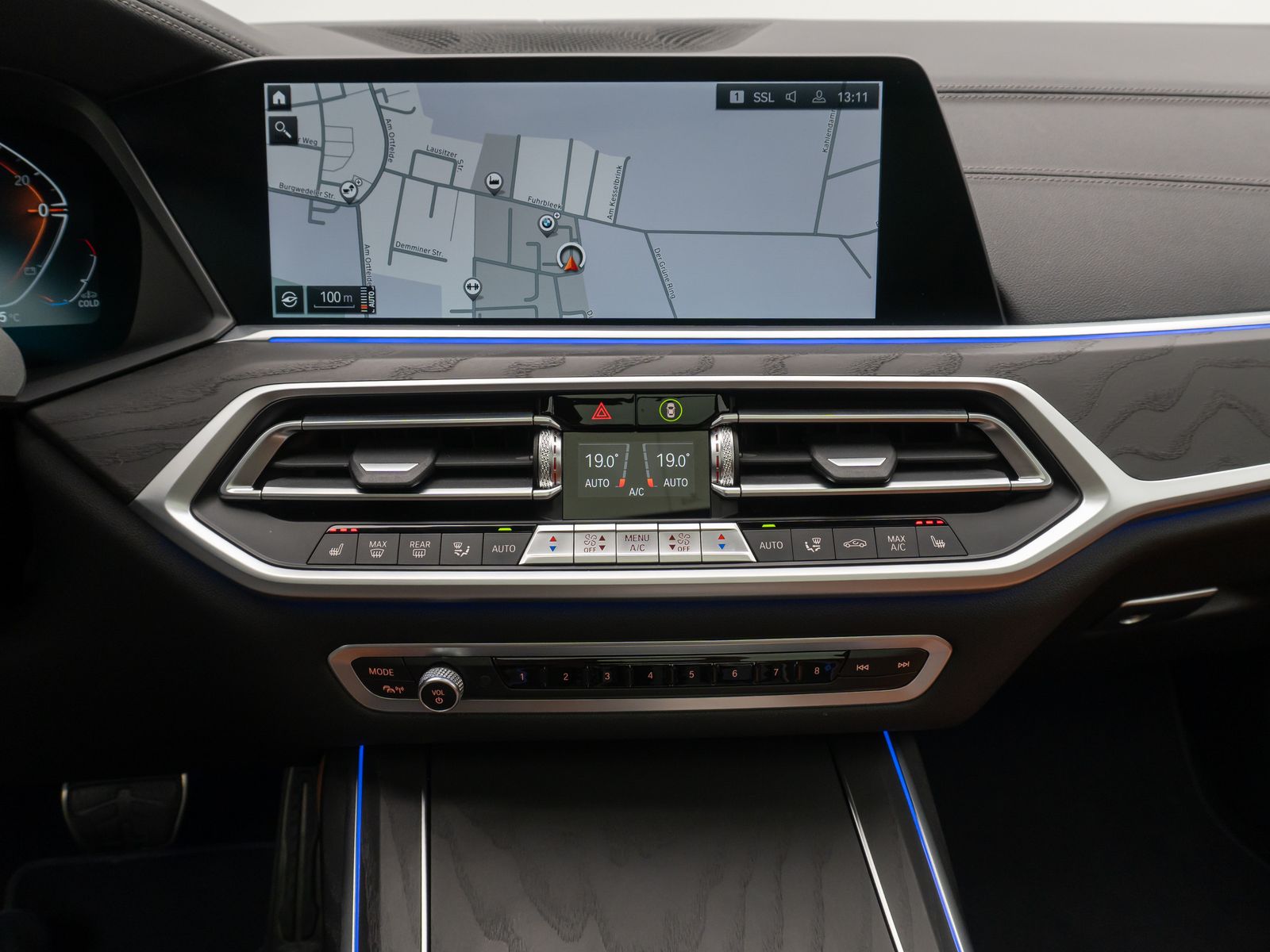 Fahrzeugabbildung BMW X7 xD40d  M Sport 360°Laser DAB Soft-Cl DisplKey