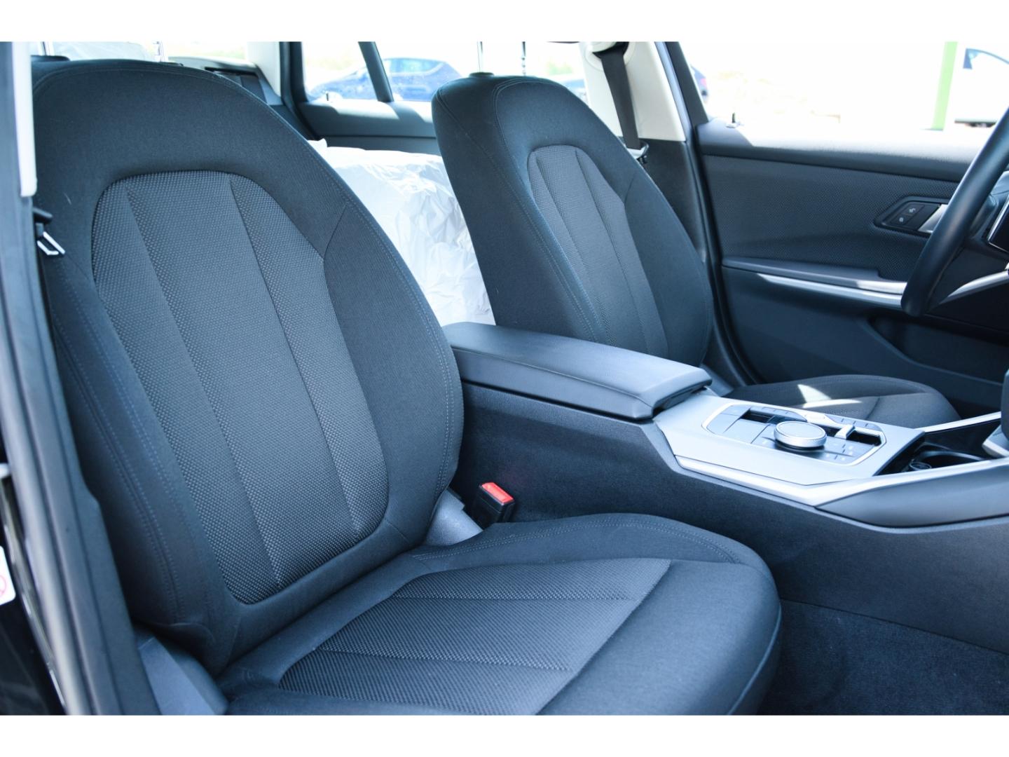 BMW 318 d Touring Navi LED SHz Apple CP BMW Live