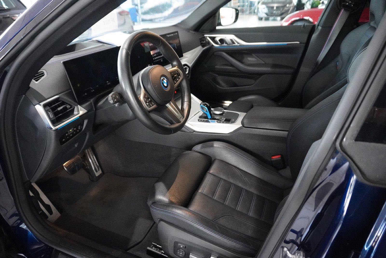Fahrzeugabbildung BMW i4 Gran Coupe 40 eDrive M-SPORT NAVI/LED/360°/SH
