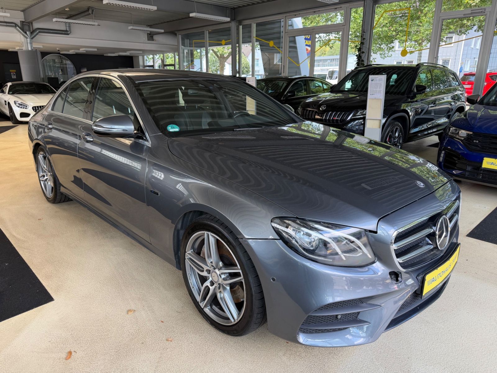 Fahrzeugabbildung Mercedes-Benz E 350 E Limousine*AMG-Line* Digitaltacho