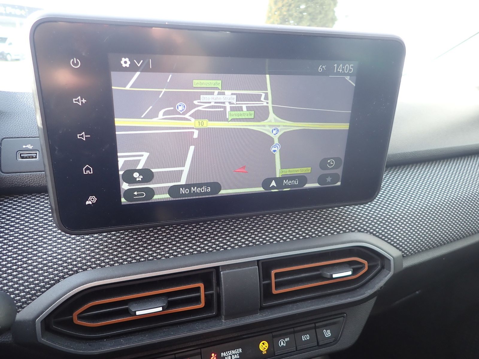 Fahrzeugabbildung Dacia Sandero III Stepway Expression+ TCe 110