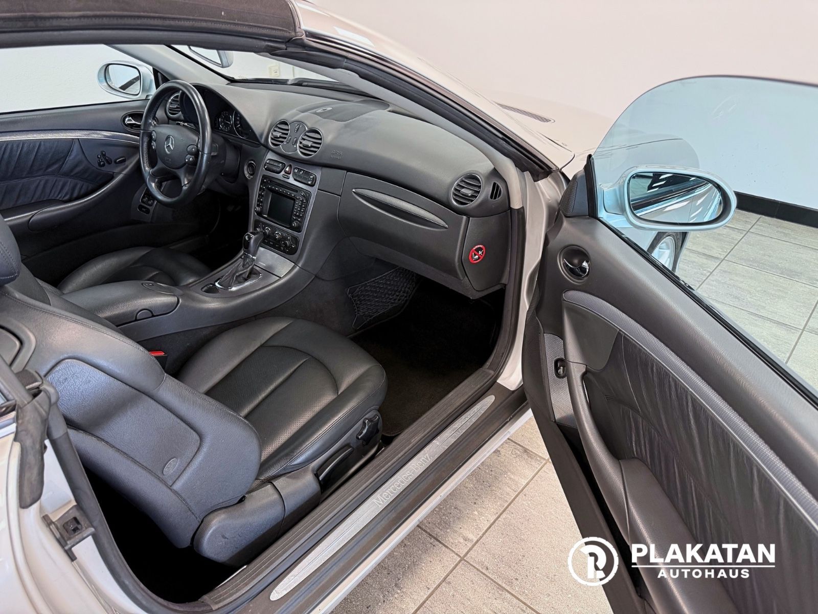 Fahrzeugabbildung Mercedes-Benz CLK 200 Cabrio Leder Memory Bi-Xenon MB-Service