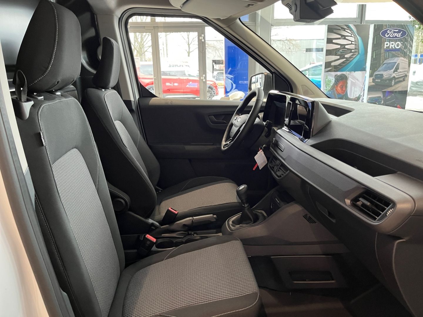 Ford Transit Courier - Bild 5