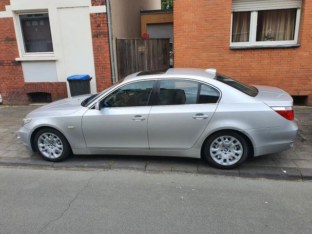 BMW 525 i Automatik . 2,5l