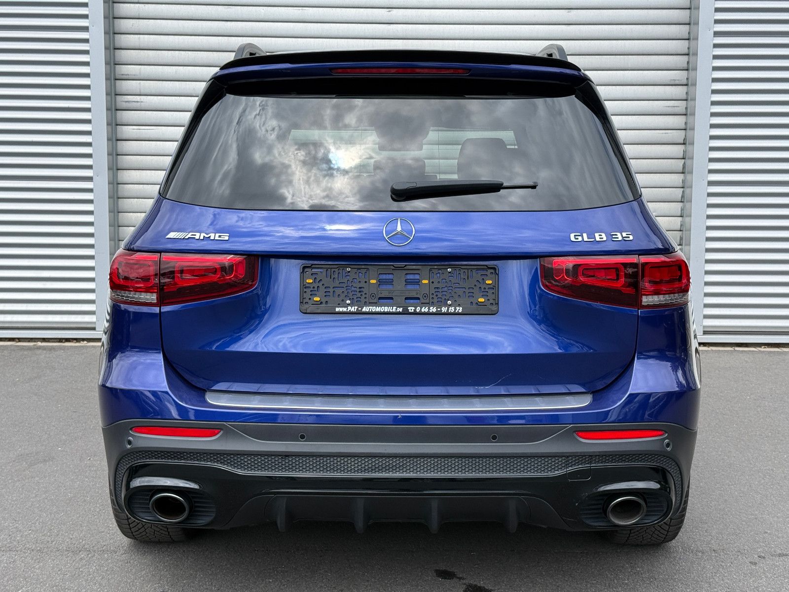 Fahrzeugabbildung Mercedes-Benz GLB 35 AMG 4Matic ACC Burmester 360°K Pano Night