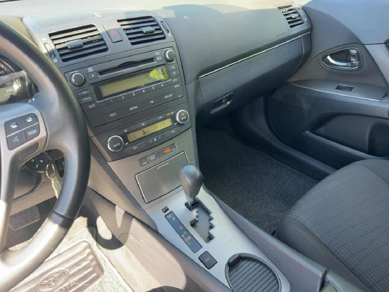 Fahrzeugabbildung Toyota Avensis 1,8 Kombi Multidrive S Sol*