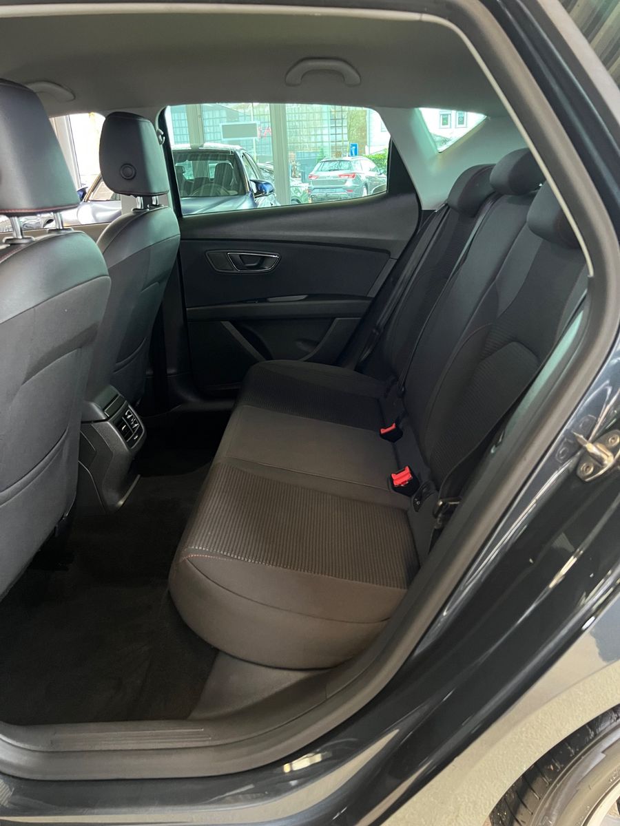 Fahrzeugabbildung SEAT Leon FR 1.5 TSI * AUTOMATIK *LED*
