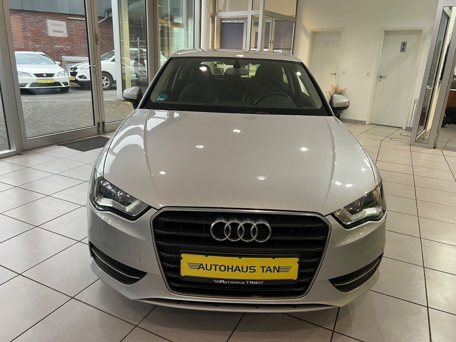 Fahrzeugabbildung Audi A3 ambiente 1.4  *LEDER*TEMPOMAT*