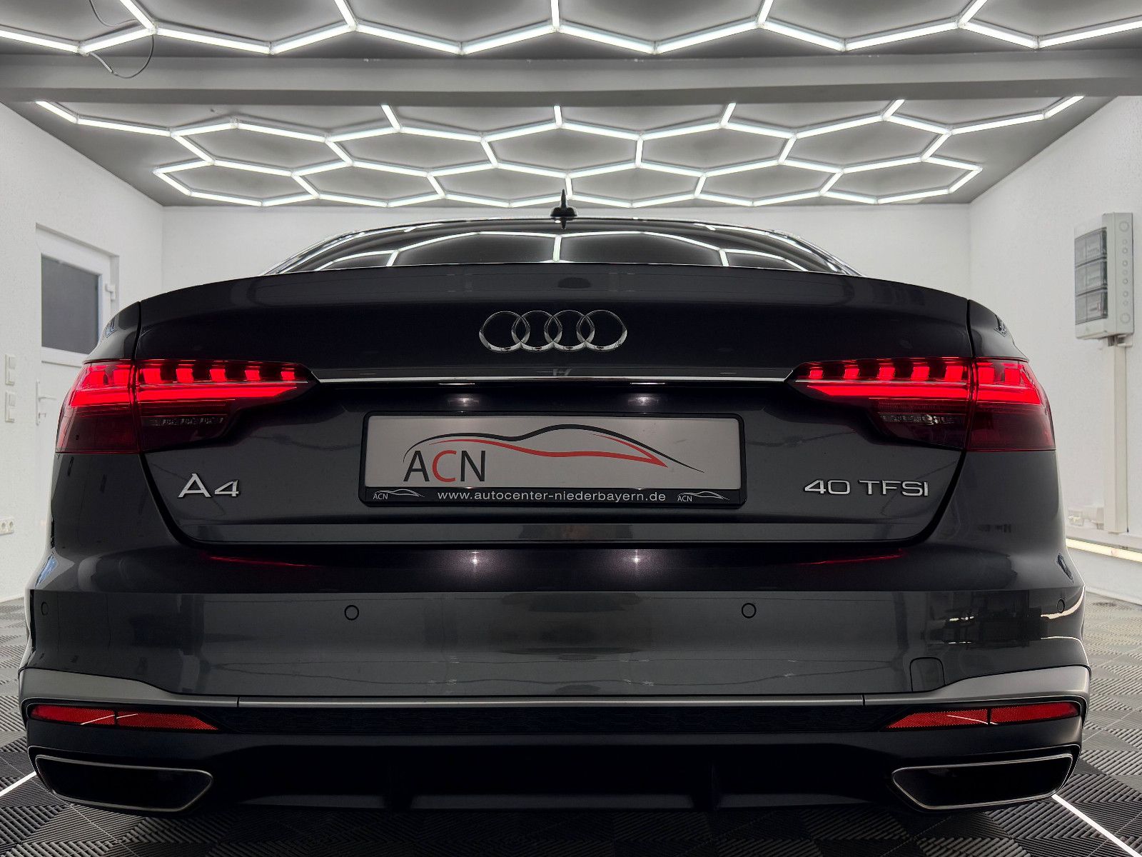 Fahrzeugabbildung Audi A4 Lim. 40 TFSI S LINE/VRTL COCKPIT+/MASSAGE