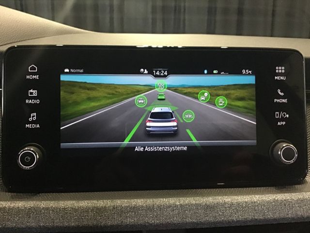 Fahrzeugabbildung Skoda Kamiq Selection 1.0 TSI DSG/ACC/Kamera/SmartLink