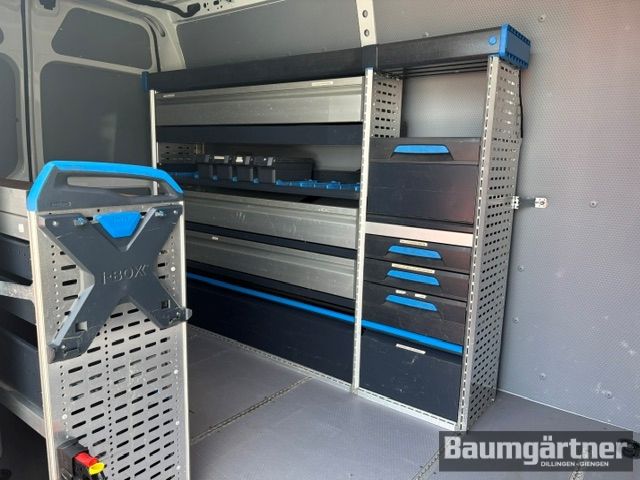 Fahrzeugabbildung Renault Master Kasten dCi 135 L2H2 3,5t Sortimo/Standh. - mit KI generiert/bearbeitet