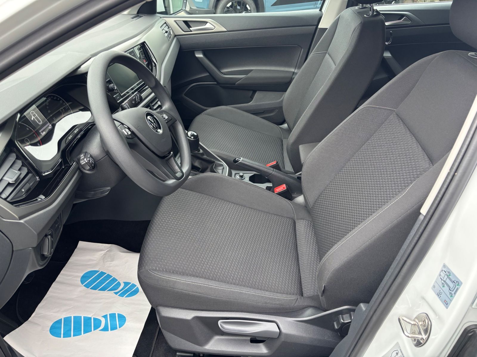 Fahrzeugabbildung Volkswagen Polo VI Comfortline