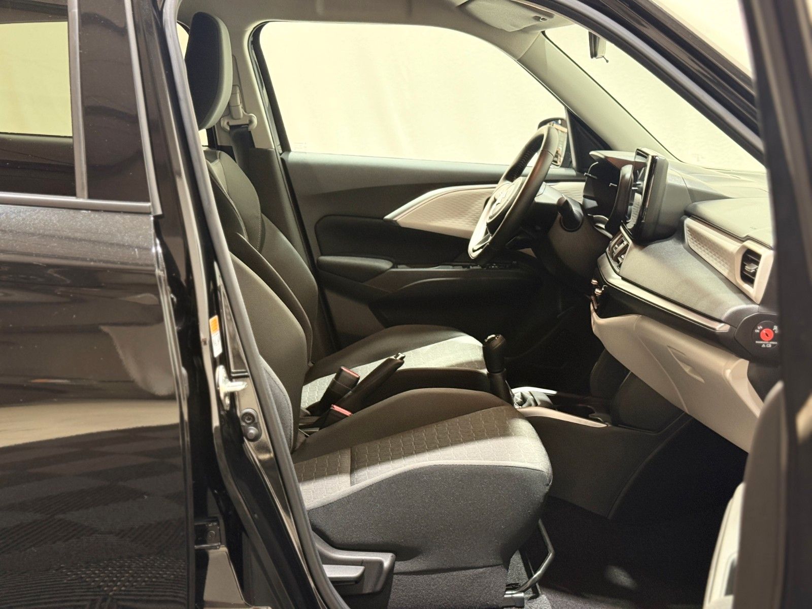 Fahrzeugabbildung Suzuki Swift 1.2 HYBRID Comfort+