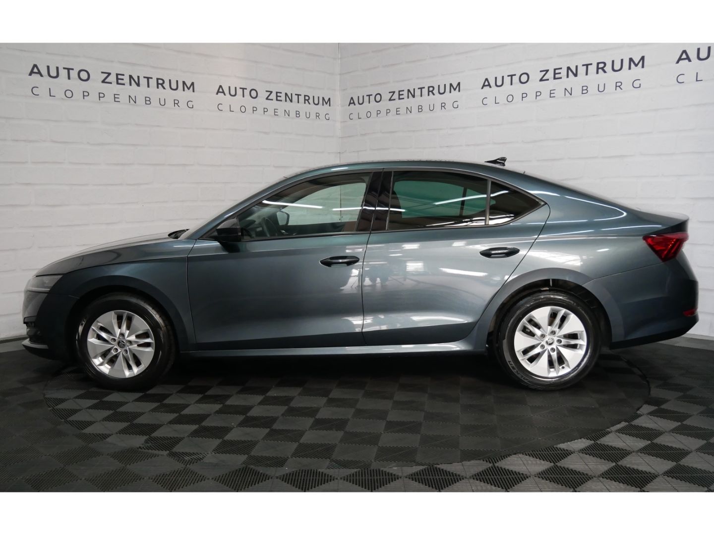 Skoda Octavia Lim. 2.0 TDI LED+Navi+Virtual+ACC+CarPla imagem 2