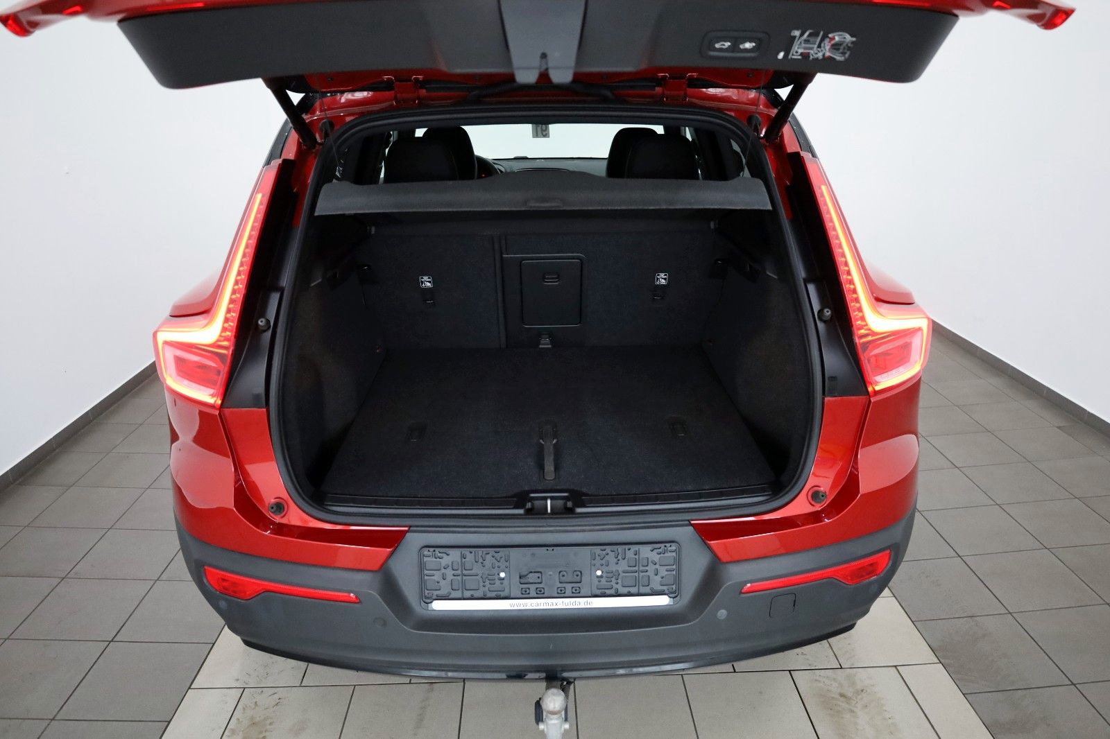 Fahrzeugabbildung Volvo XC40 Pro Twin P8 AWD,T.Leder,Navi,Panorama,AHK