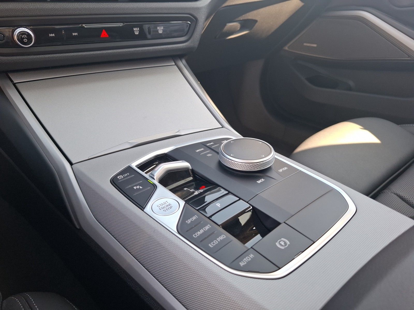 BMW 318 d Touring Mild-Hybrid AUTOMATIK / HEAD-UP / - Image 14