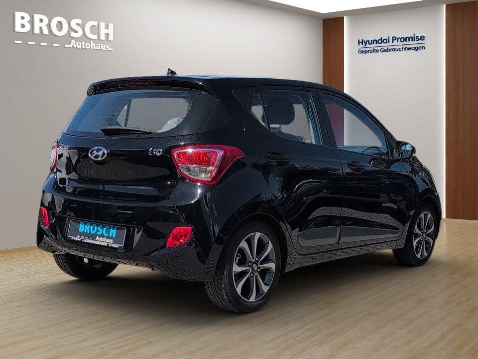 Fahrzeugabbildung Hyundai i10 1.2 CLASSIC 1HD GARANTIE SHZ+LHZ+KLIMAAT+PDC