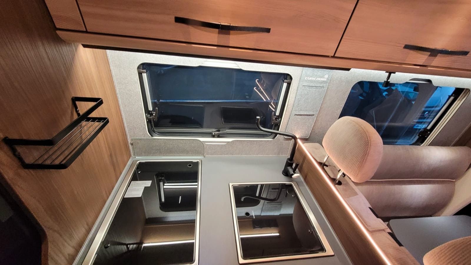 Fahrzeugabbildung Eura Mobil Profila T 696 EB * SAT / TV 32'' *