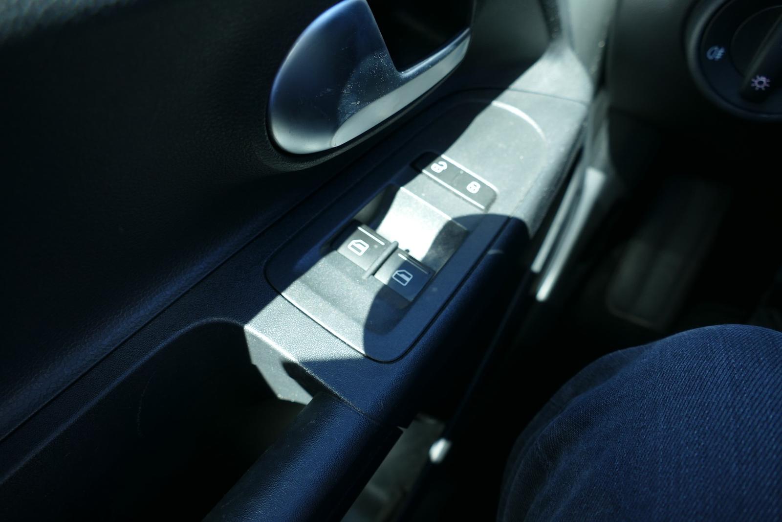 Volkswagen Up 1.0 Move Kamera Tempomat DAB Klima Bluetooth, миниатюра 13