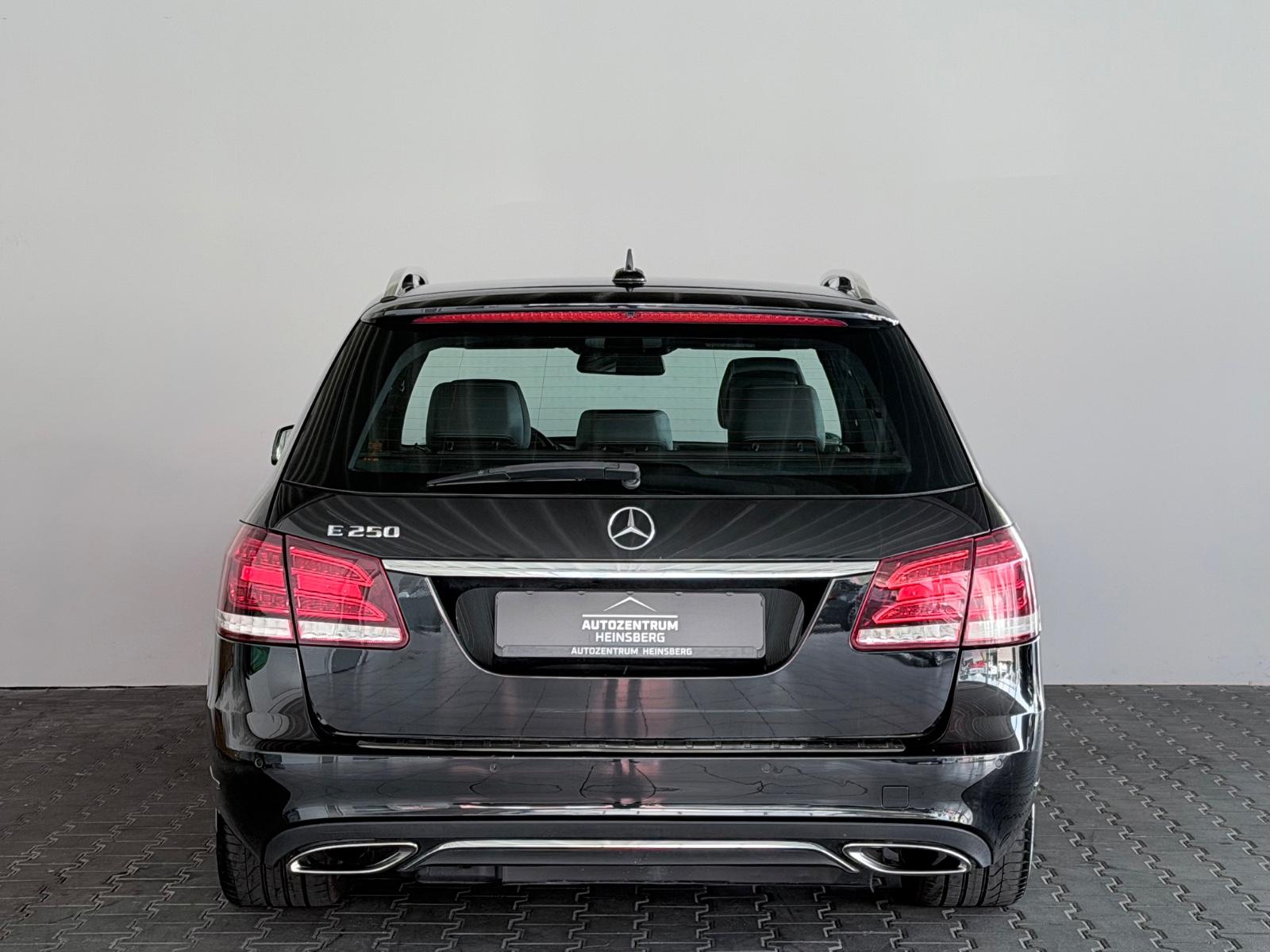 Mercedes-Benz E 250 T Avantgarde LED|ACC|Totwinkel|AHK