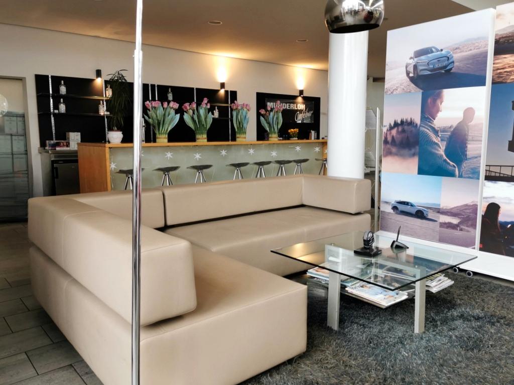 showroom-image-bottom