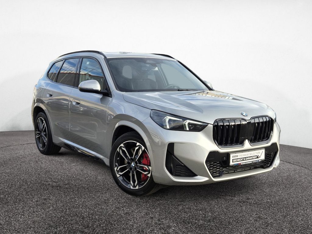 BMW X1 sDrive 18i M Sport Pro AHK PANO KAM LED NAVI foto 3