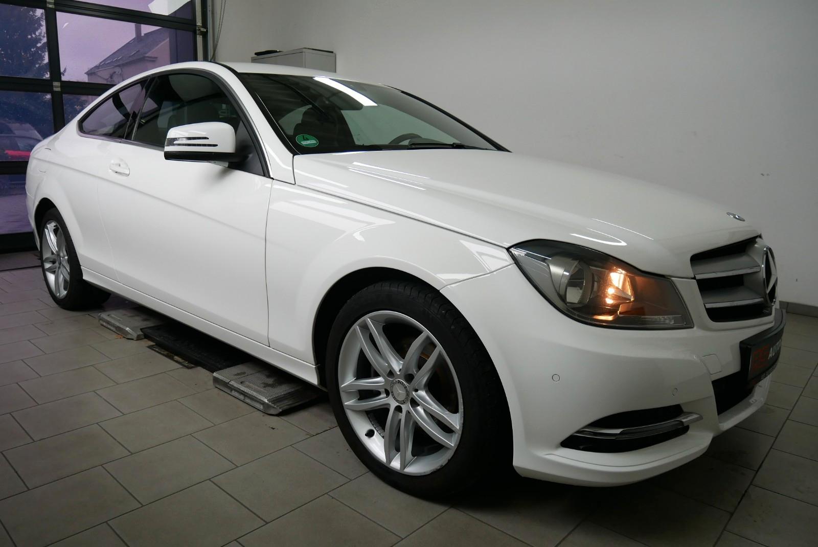 Mercedes-Benz C 180 Coupe Style-Paket Leder Navi PDC
