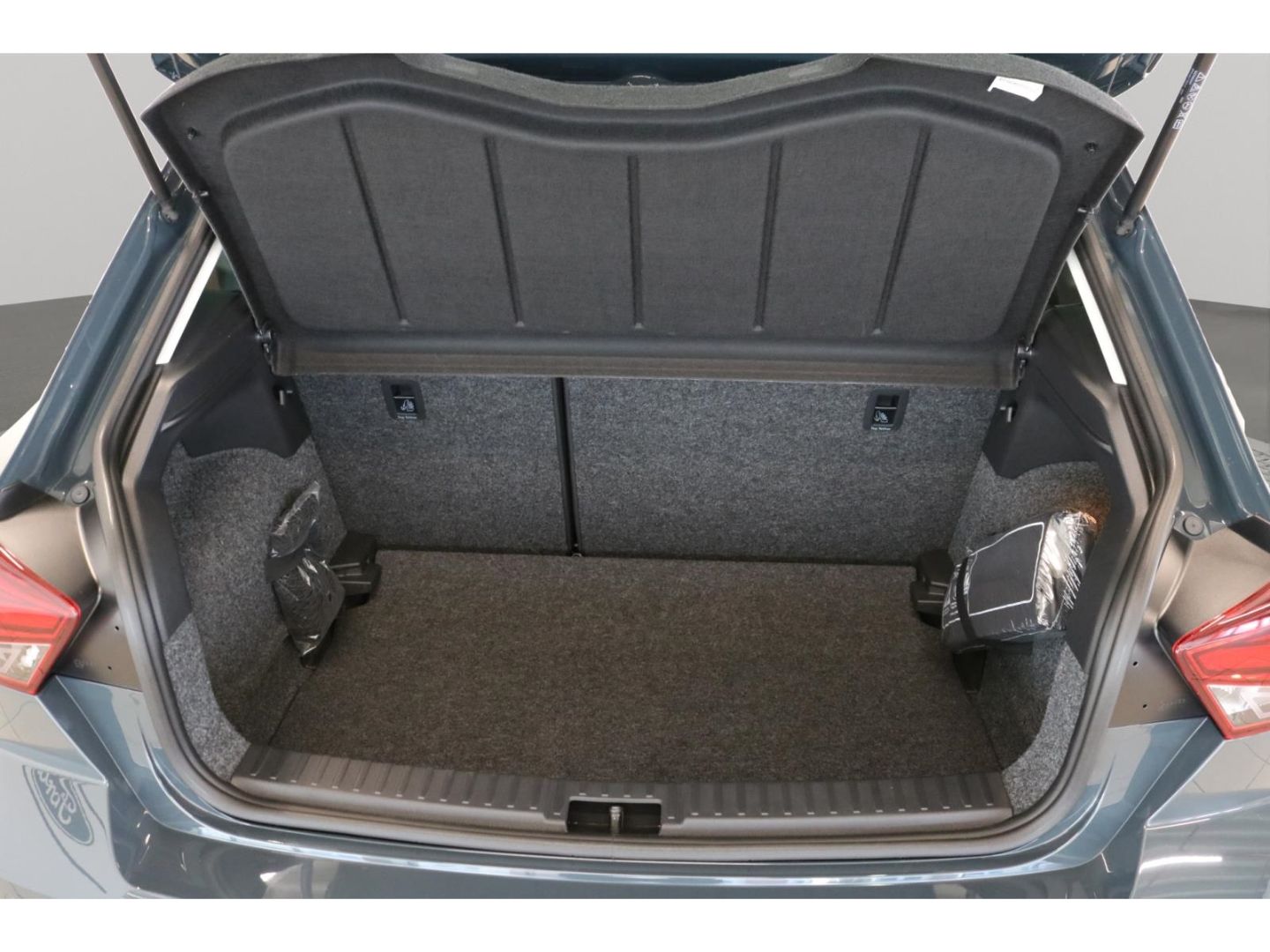 Fahrzeugabbildung SEAT Ibiza Style Automatik Kamera Navi SHZ PDC Alu LE