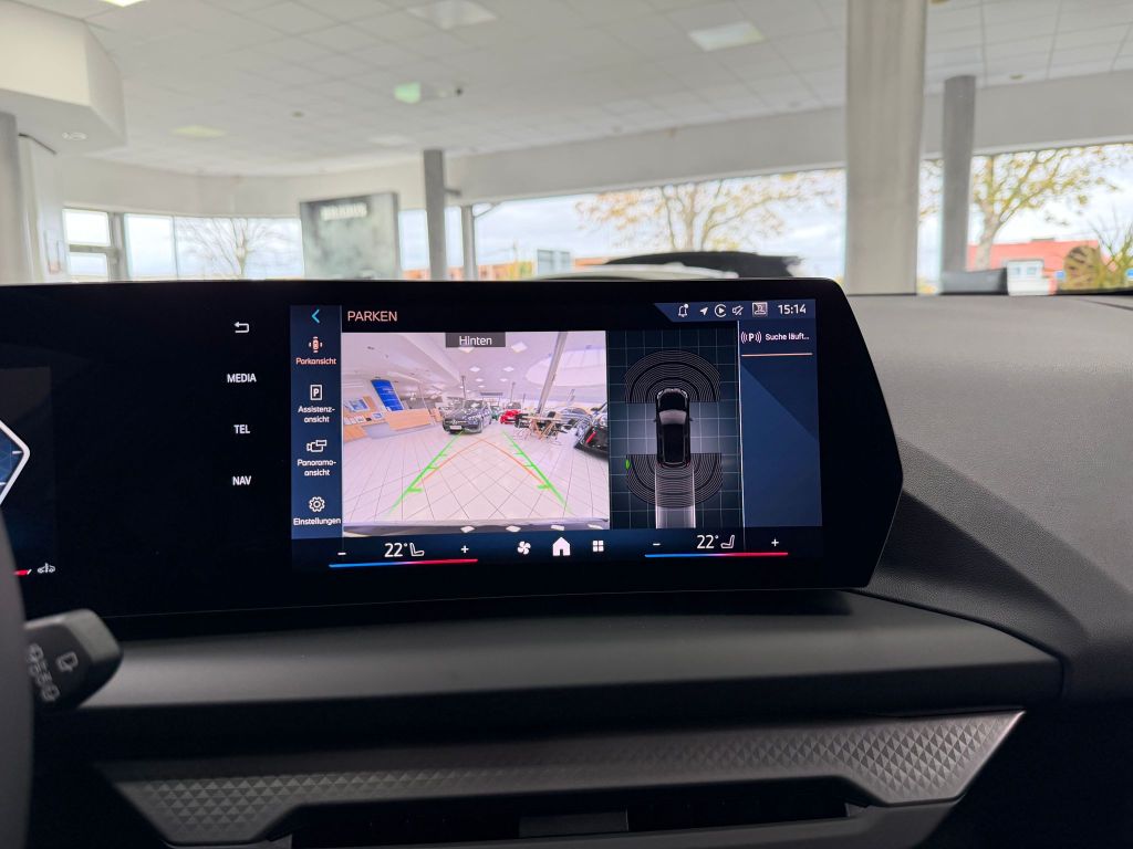 BMW 116 i LED*NAV*KAM*SHZ*TEMP*SPURW*KLIMA*DRIVING*