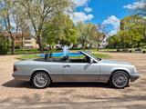 Mercedes-Benz E 220 124er Cabriolet sehr gepflegt  - Mercedes-Benz E 220 mit Benzin-Antrieb: Cabrio