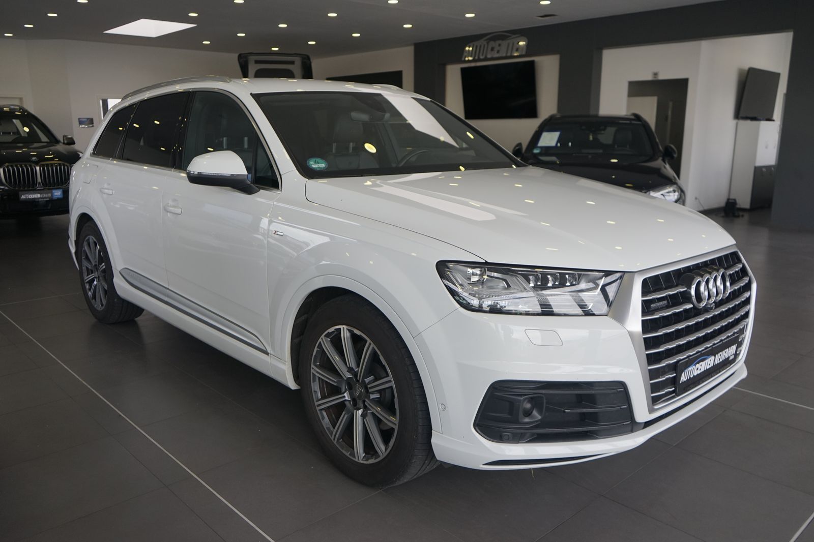 Audi Q7 - 1