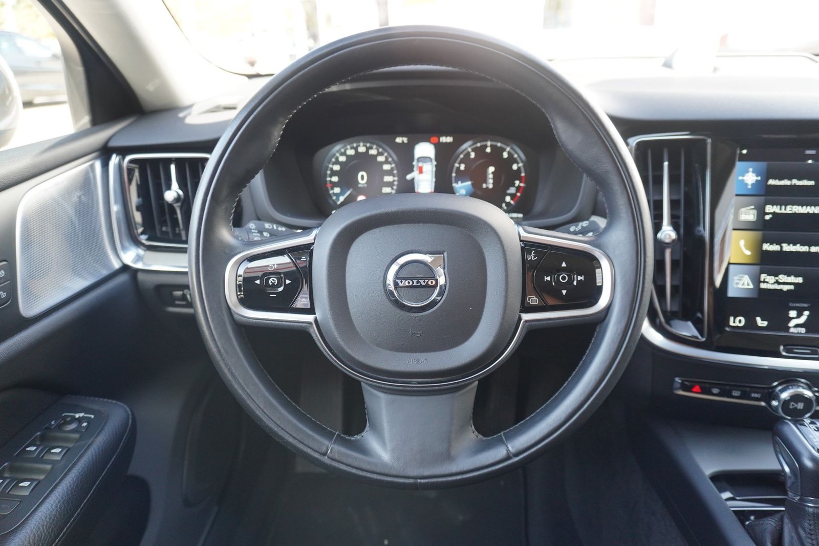 Volvo V60 Kombi T6 Inscription AWD LED ACC Navi Leder foto 13