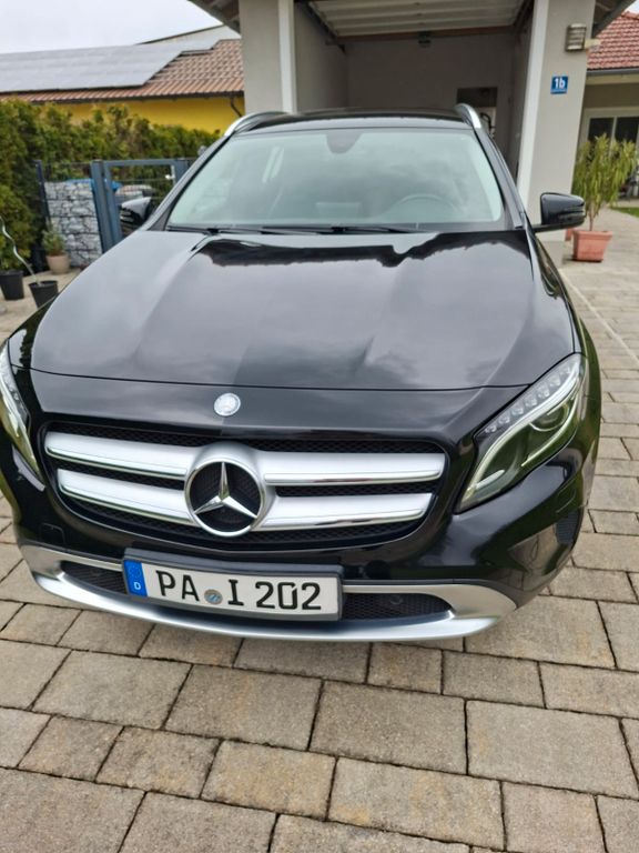 Image of Mercedes-Benz GLA 180
