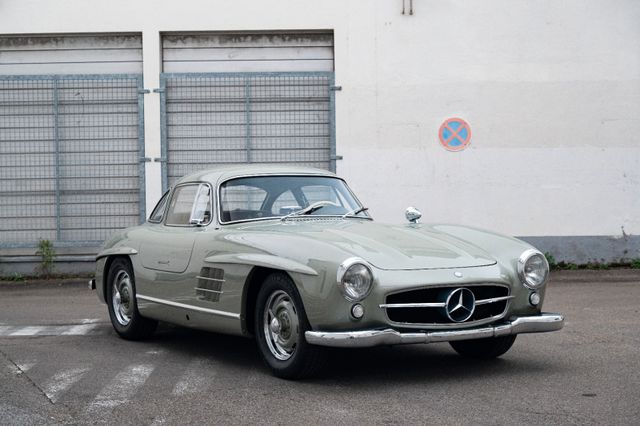 Mercedes-Benz SL 300 Gullwing