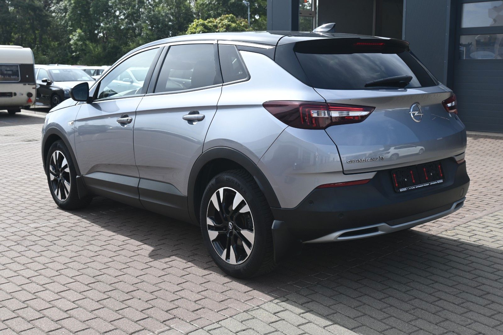 Fahrzeugabbildung Opel Grandland (X) 1.6 Turbo Autom. Ultimate*Pano*ACC