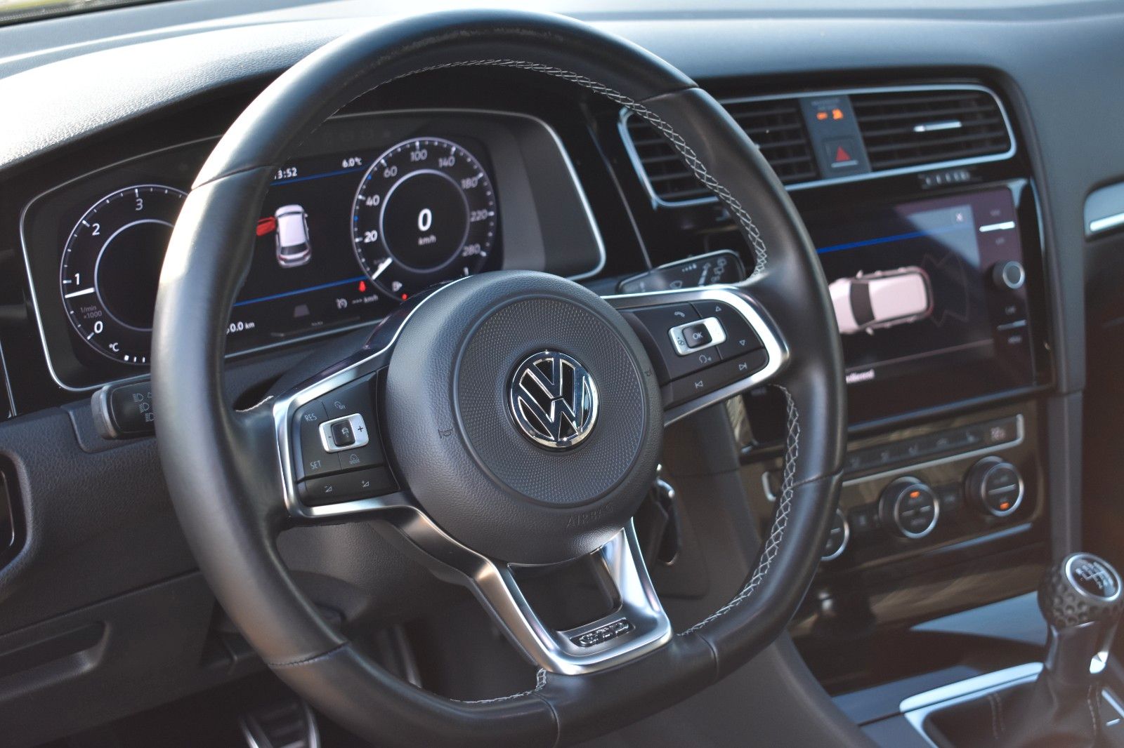 Fahrzeugabbildung Volkswagen Golf VII Lim. GTD BMT/Start-Stopp DYNAUDIO