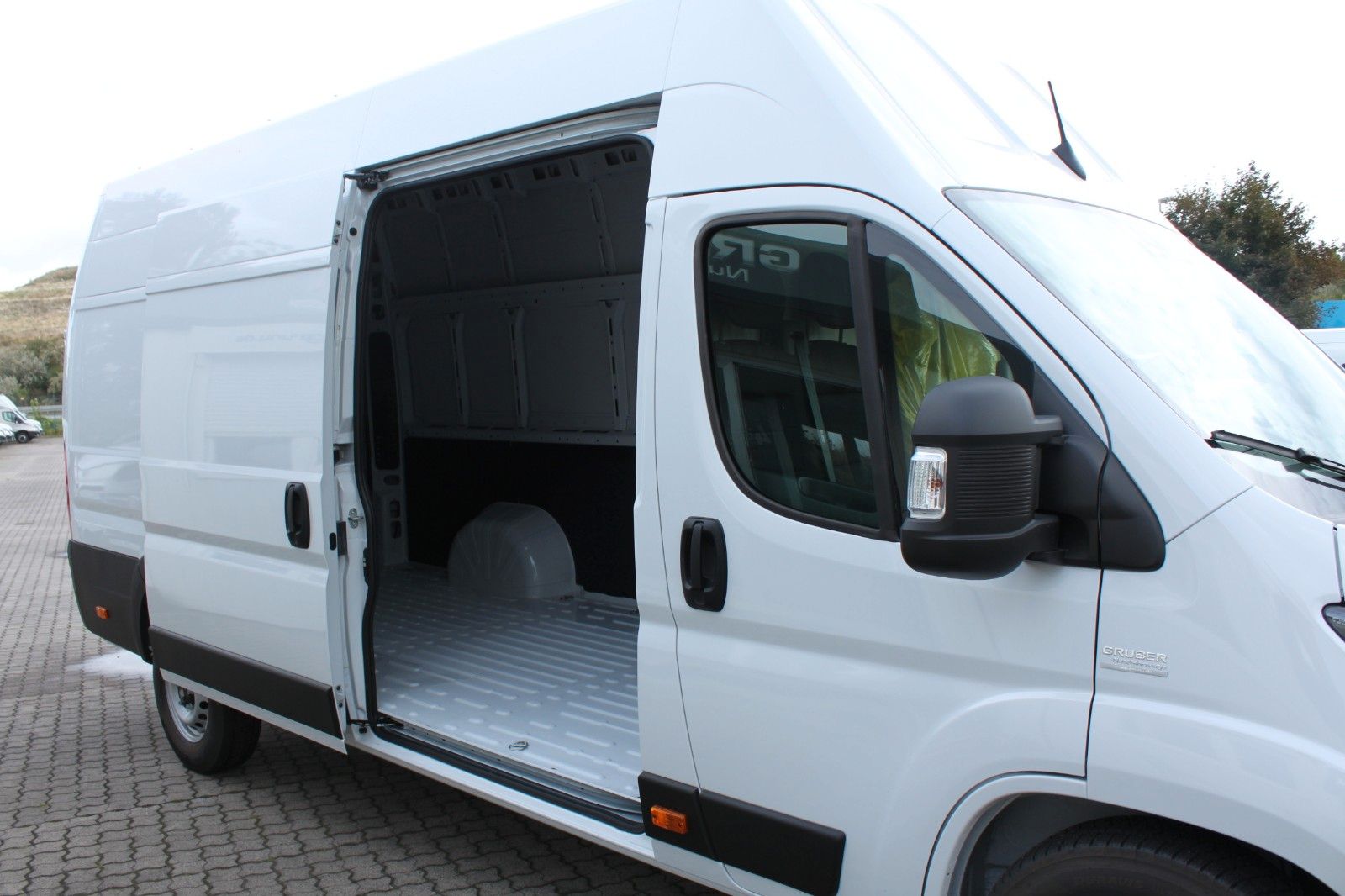 Fahrzeugabbildung Fiat Ducato H3 KaWa Maxi 180 Full-LED Automatik