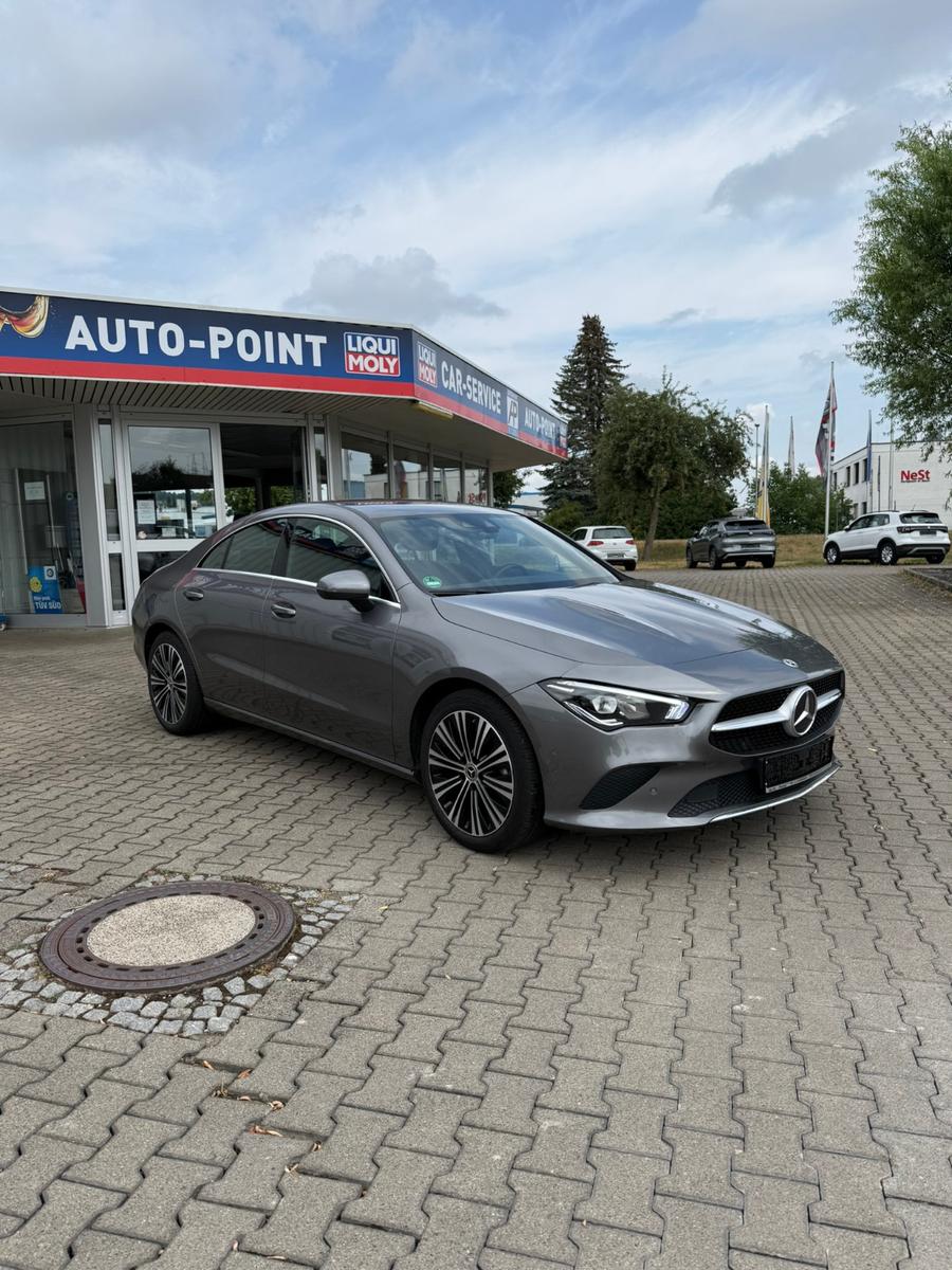 Mercedes-Benz CLA 200