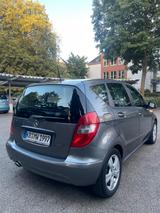 Mercedes-Benz A 170 BlueEFFICIENCY - (TÜV+Inspektion neu) - Mercedes-Benz A 170 Gebrauchtwagen in Mönchengladbach
