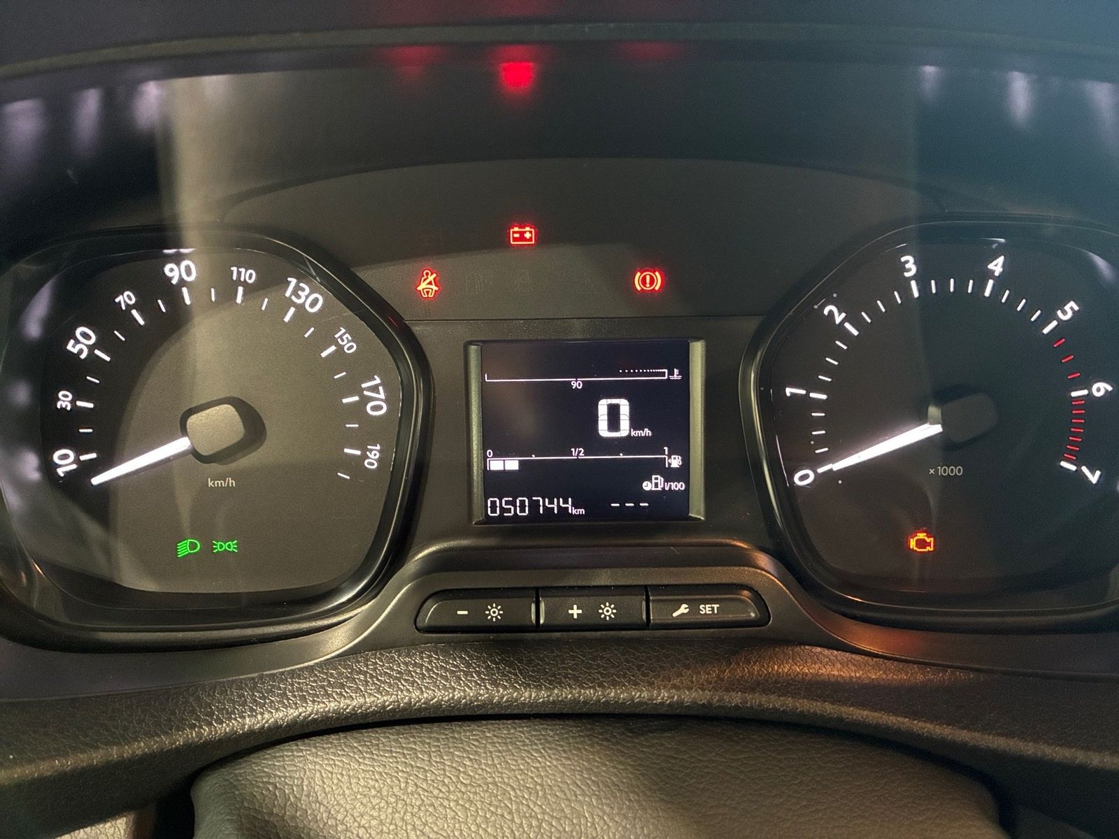 Fahrzeugabbildung Opel Vivaro Kombi 1.5 D PDC,Klima, 9-Sitzer