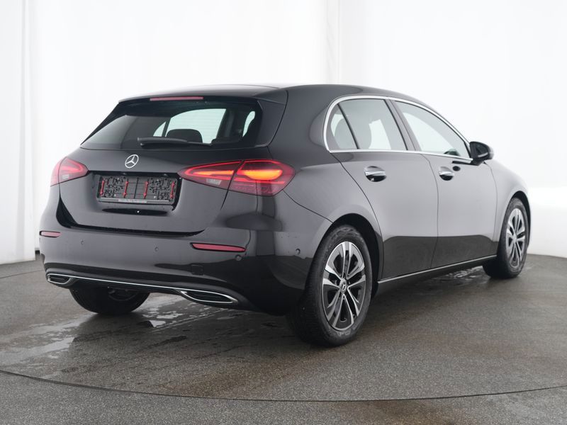 Fahrzeugabbildung Mercedes-Benz A 200 PROGRESSIVE+PANORAMA+LHZ+LED+KEYL+AMBIENTE