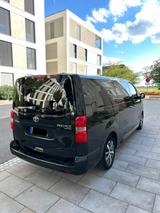 Toyota Proace (Verso) 2,0-l-D-4D 130kW L2 (Langversion) - Toyota Proace (Verso) von privat
