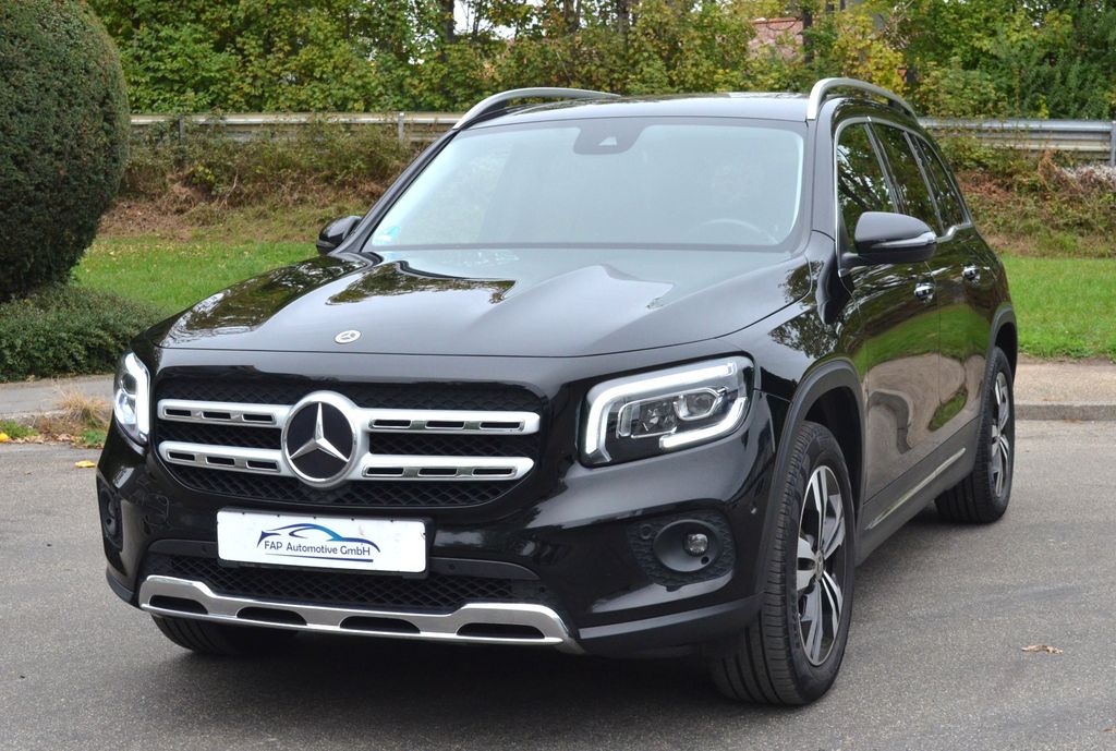 Image of Mercedes-Benz GLB 200